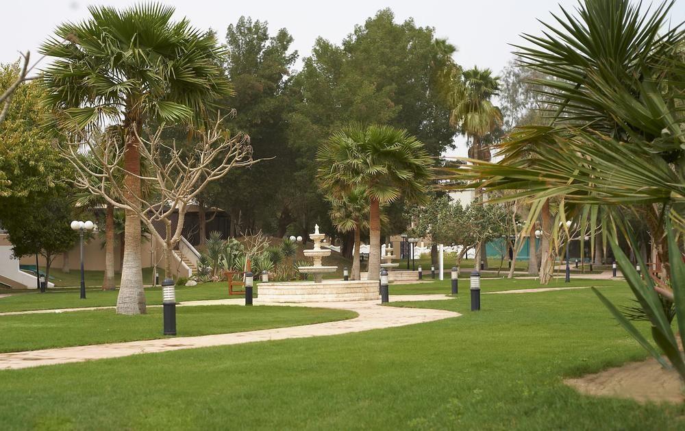 Le Meridien Ал Хубар Екстериор снимка The park