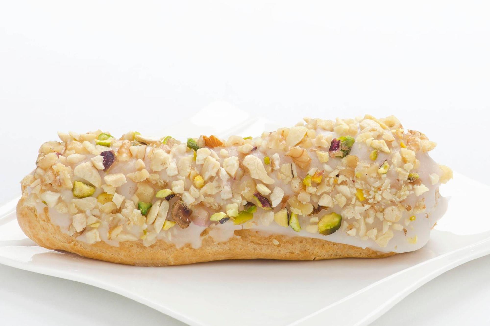 Le Meridien Ал Хубар Екстериор снимка A traditional Italian pastry