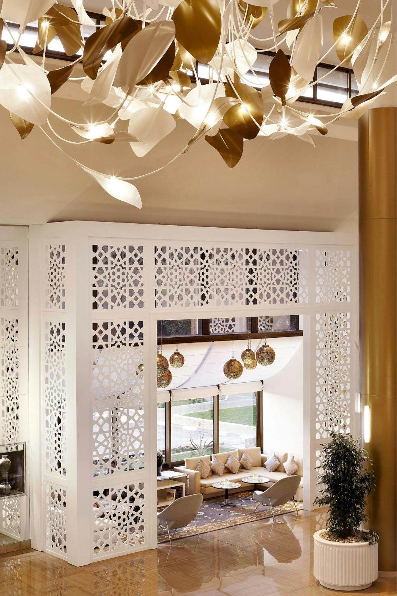 Le Meridien Ал Хубар Екстериор снимка Laser cut wood