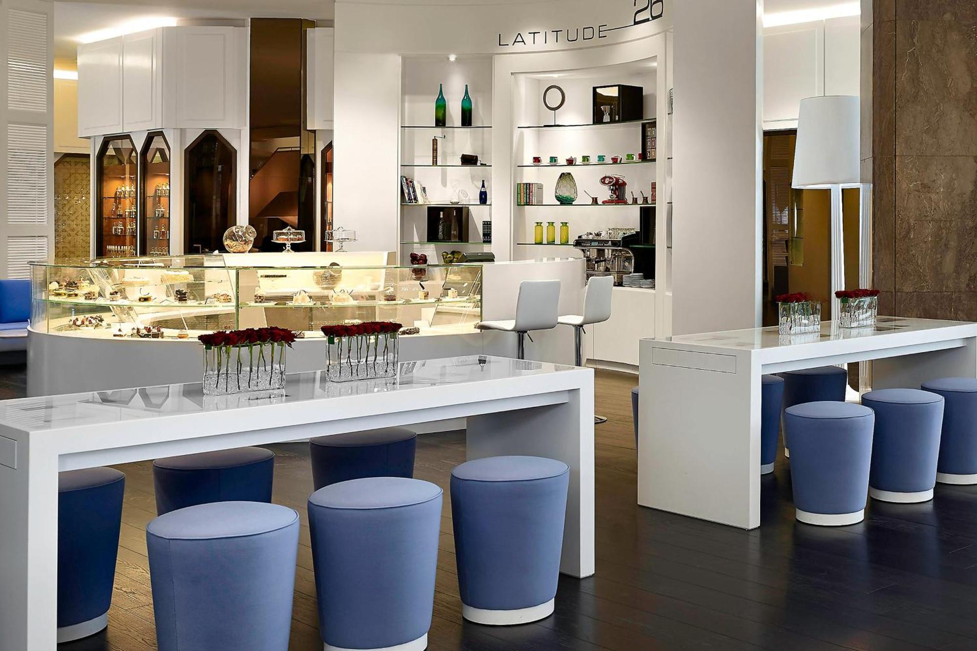Le Meridien Ал Хубар Екстериор снимка The lounge at the airport