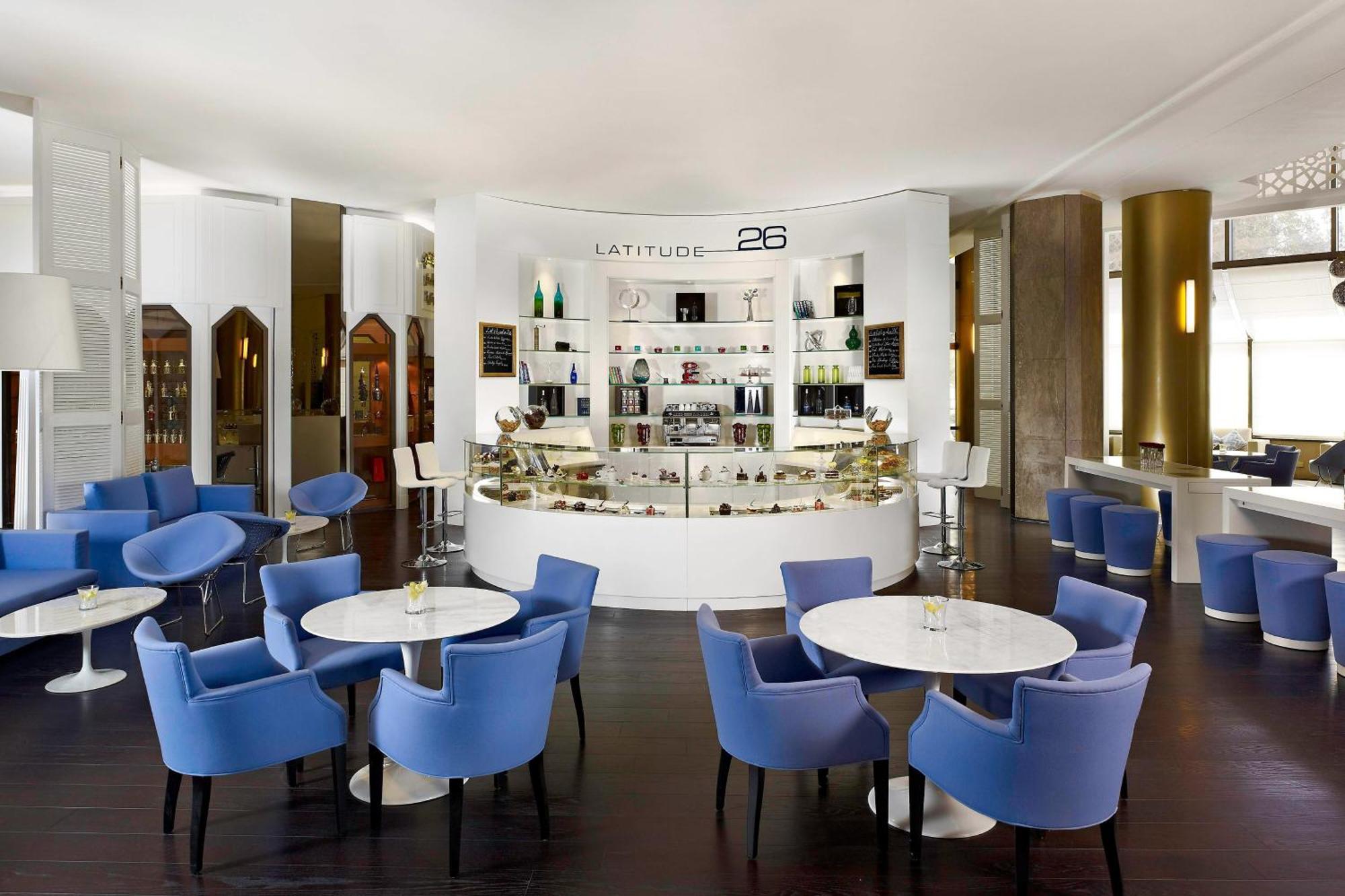 Le Meridien Ал Хубар Екстериор снимка Lounge 26