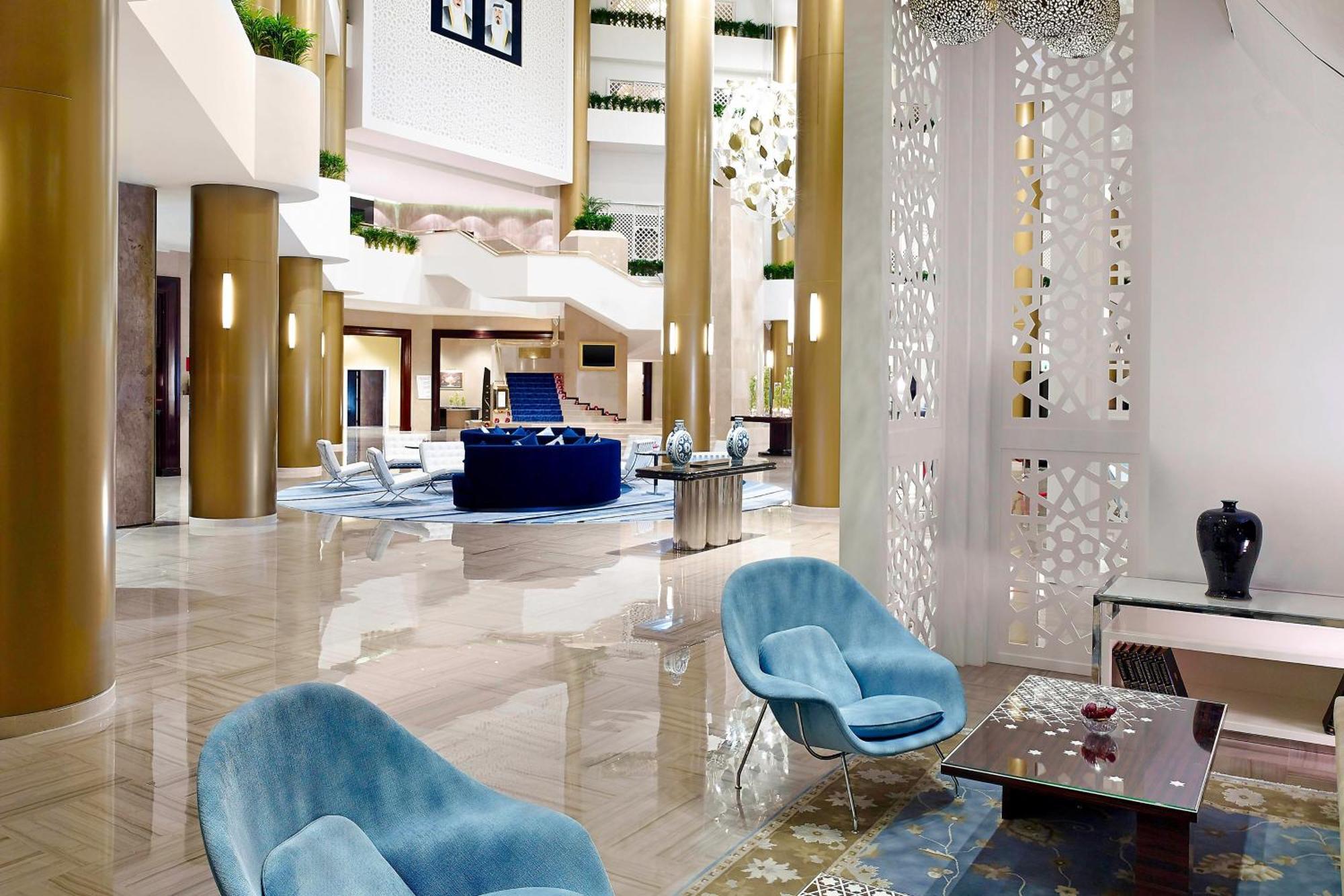 Le Meridien Ал Хубар Екстериор снимка Lobby